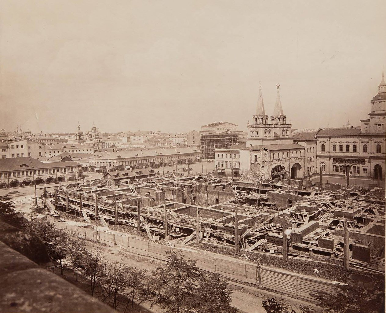 Строительство здания Исторического музея в Москве. Фотография.